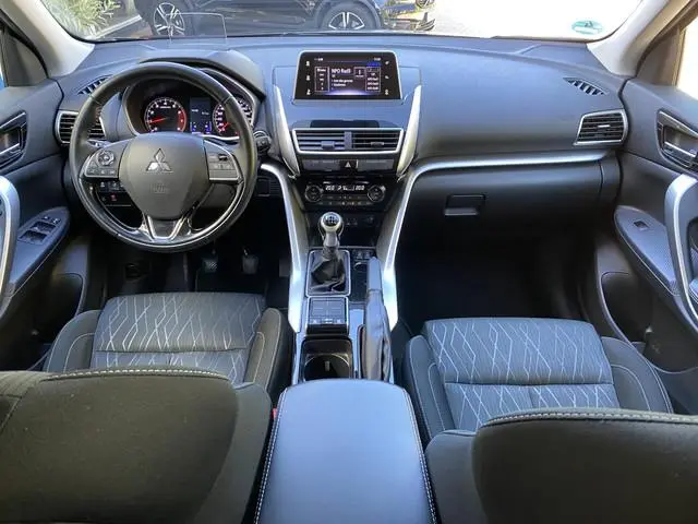 Mitsubishi Eclipse Cross 1.5 DI-T First Edition Stoelverwarming / Head-up / 360 Camera / Trekhaak /