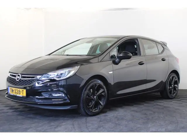 Opel Astra 1.4 Black Edition