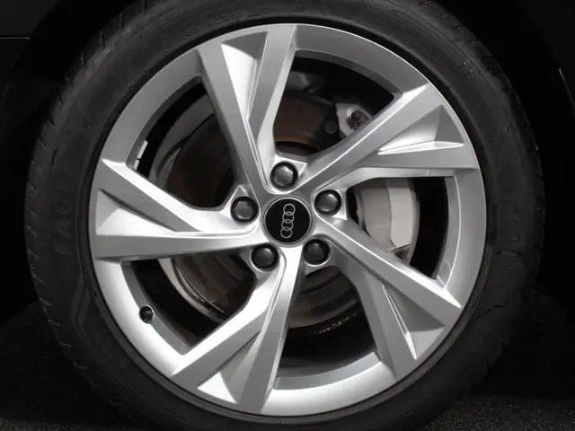 Audi A4 Avant 40 TFSI 205pk Automaat S Line Plus