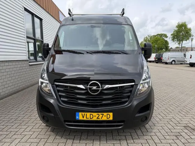 Opel Movano 2.3 Turbo 136pk L2H2 / vaste prijs rijklaar € 20.950 ex btw / lease vanaf € 342 / zwart...