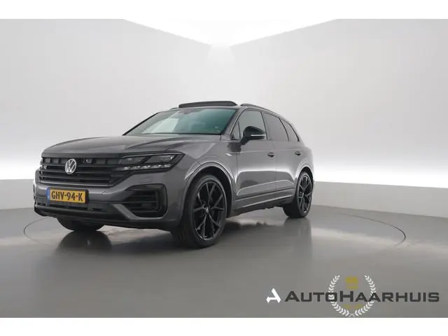Volkswagen Touareg 3.0 TSI 462pk eHybrid 4MOTION R | Rijklaar! | Elek. Trekhaak | Luchtvering | Vent...