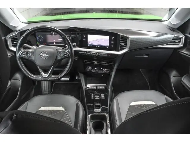 Opel Mokka-e Ultimate 50 kWh 11kw | SOH 88% | ACC | Achteruitrijcamera | Carplay | Navigatie
