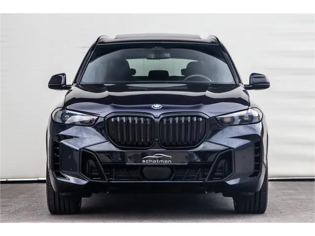BMW X5 xDrive50e M-Sport  PRO, Carbon, Pano, Harman-Kardon, 22"  2024