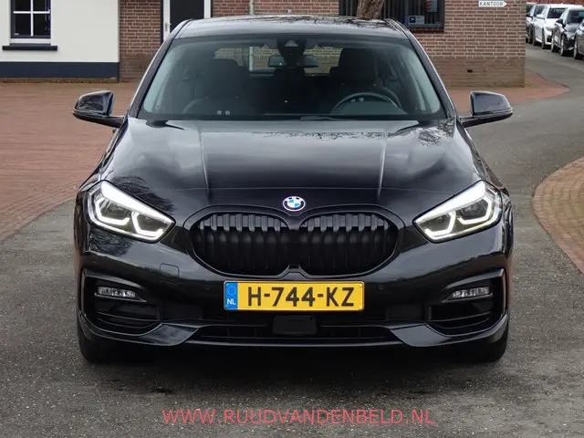BMW 1-serie 118i SPORTLINE CAMERA / ACC / SPORTSTOEL