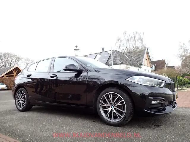BMW 1-serie 118i SPORTLINE CAMERA / ACC / SPORTSTOEL