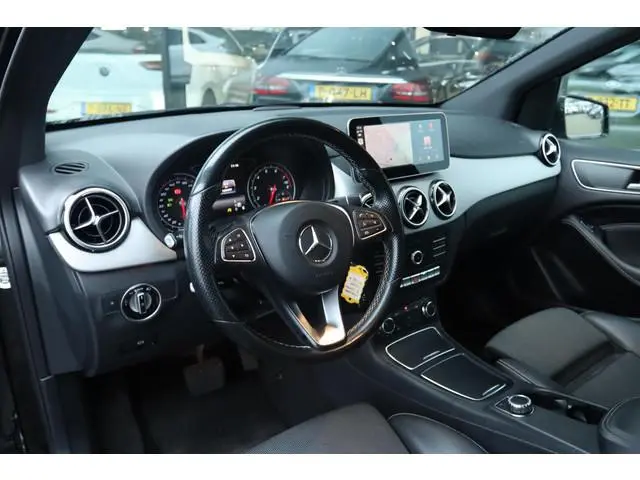 MERCEDES-BENZ B-KLASSE 180 AMBITION | CARPLAY | LED | NAVI | CRUISE | TREKHAAK | PRIVACY