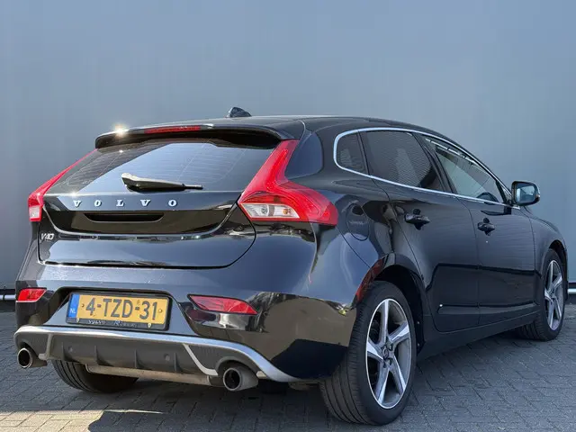 Volvo V40 BJR 2014 1.6 T2 120 PK R-Design NAVI | TELEFOON | CLIMA | CRUISE