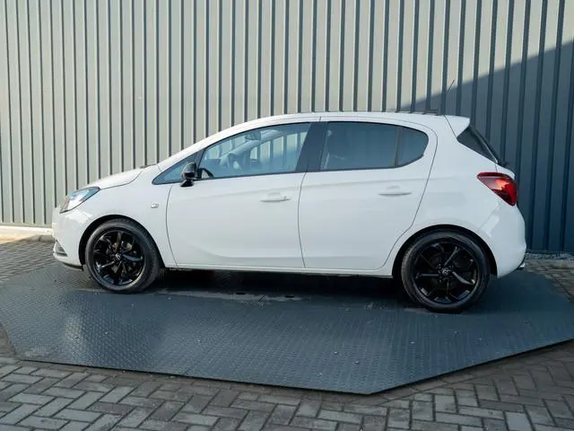 Opel Corsa 1.4 Edition | Apple Carplay/ Android Auto | Parkeersensoren | Navi | Prijs Rijklaar!!
