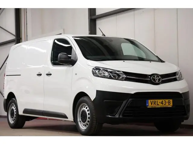 Toyota PROACE Worker 2.0 D-4D L2H1 2500KG TREKVERMOGEN