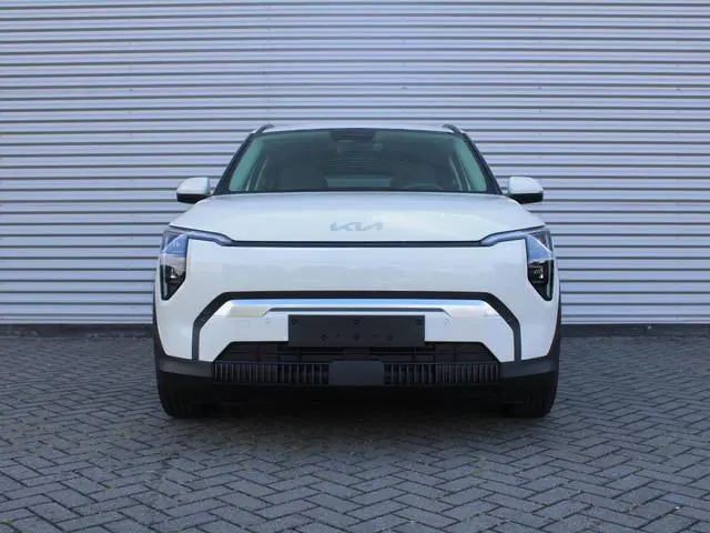 Kia EV3 Plus 81.4 kWh | Nieuw | Direct leverbaar | Actieradius tot 605 km (WLTP) | 18% bijtelling |...