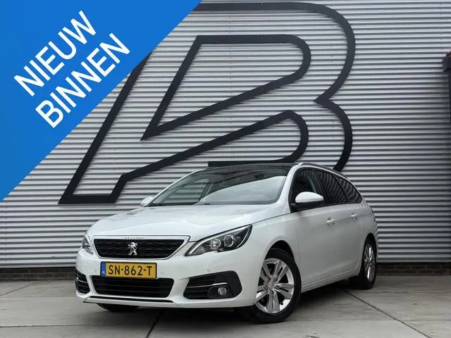 Peugeot 308 SW 1.2 PureTech Blue Lease Executive 2e Eigenaar|Navi|Clima|Cruise|Pano|Trekhaak|Carplay...
