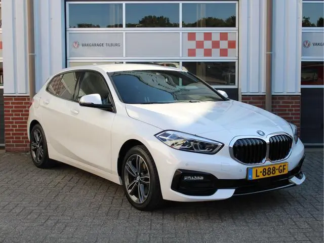 BMW 1-serie 118i Business Edition Sport Automaat Stoelverw./Half leder Sport int/Cruise/Climate/Carp...