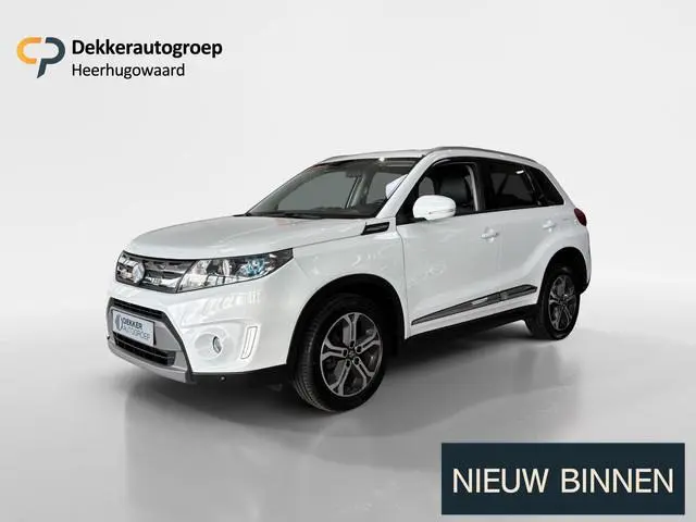 Suzuki Vitara 1.6 Exclusive leder/stof - Stoelverw. - A.Camera.- Dealer onderhouden.