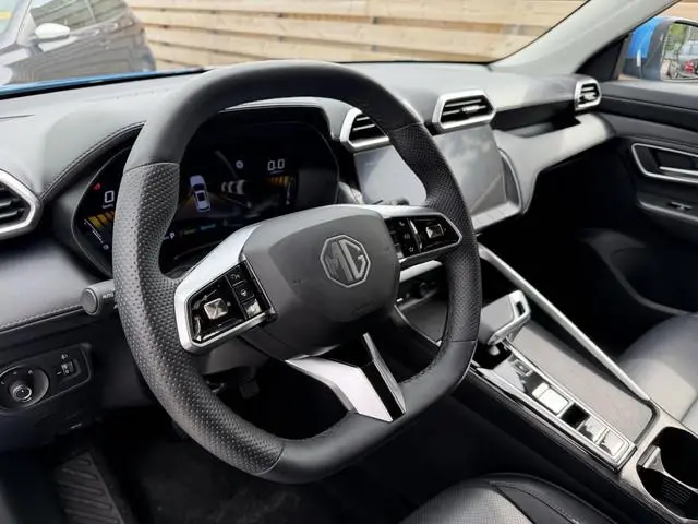 MG ZS