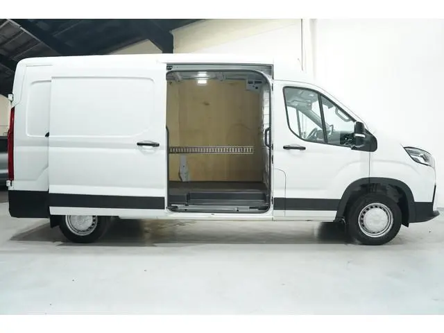 Maxus Deliver9