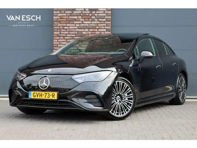 Mercedes-Benz EQE 300 AMG Line 89 kWh | Luchtvering | Distronic+ | Panoramadak | Leder | Burmester |...
