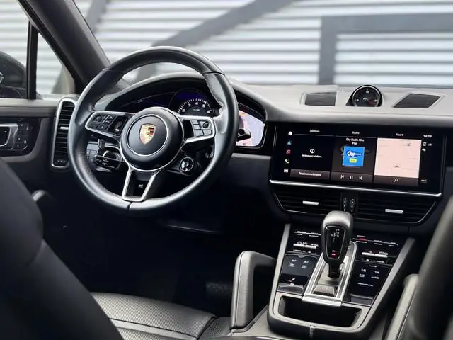 Porsche Cayenne Coupé 3.0 E-Hybrid Pano|Chrono|360 Camera|Bose|Leder|Navi|Trekhaak|Dealer Onderhoude...
