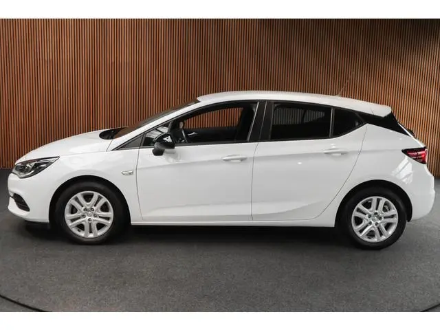 Opel Astra 1.2 T Navi Airco Stoel & stuurverwarming Carplay PDC Bluetooth Cruise PDC 6 versnellingen...