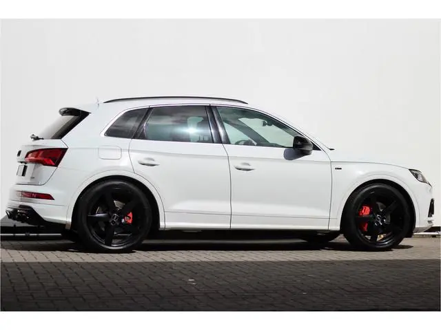 Audi Q5 55 TFSI e quattro Competition |Luchtver.|Trekh.|Matrix|Carplay
