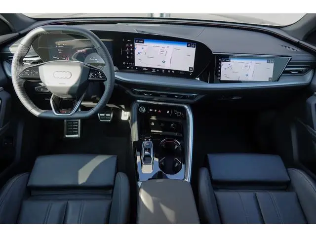 Audi Q5 e-hybrid 367Pk | Quattro | Luchtvering | S-Line | MMI Bijrijdersdisplay | Tech Plus | 360° C...