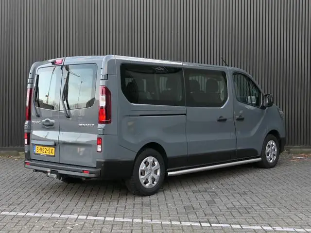 Renault Trafic Passenger 9 persoons! - INCL.BTW/BPM - 150pk - Trekhaak - Sidebars  - Allseasons - Na...