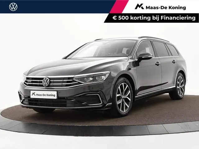 Volkswagen Passat 1.4 TSI 218pk DSG PHEV GTE Business · Camera · Wegklapbare Trekhaak · Apple/Androi...