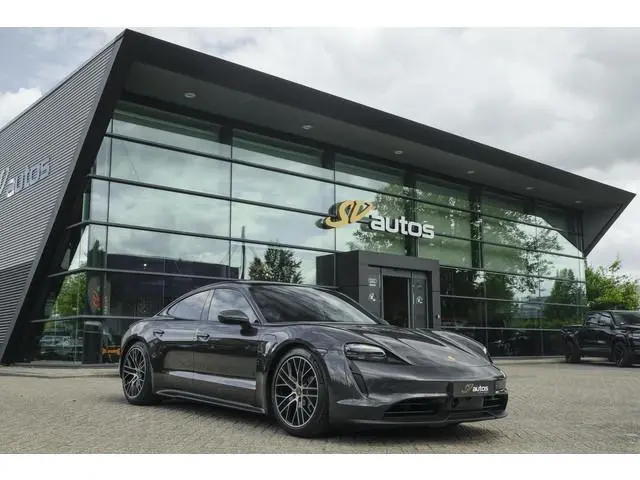 Porsche Taycan Performance Plus 476pk 93,4 kWh Panoramadak *BTW* *SOH 89%* Luchtvering Bose Comforts...