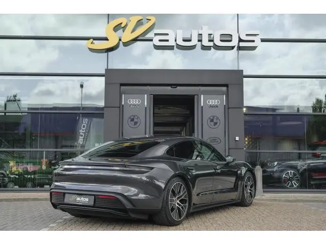 Porsche Taycan Performance Plus 476pk 93,4 kWh Panoramadak *BTW* *SOH 89%* Luchtvering Bose Comforts...