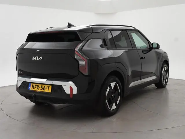 Kia EV3 Plus 58.3 kWh 204 PK + STUURVERW. | STOELVERW. | TREKHAAK | CAMERA | ADAPTIVE CRUISE
