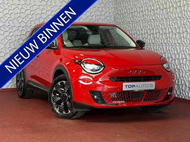 Fiat 600 1.2 LA PRIMA  STOELVERW. ELEK.KLEP  LEER MASSAGE CAMERA CARPLAY ADAP.CRUISE ELEK.STOEL 18''...