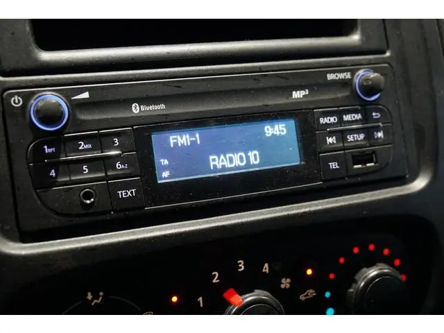 Nissan NV300