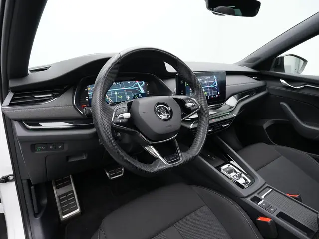Skoda Octavia 1.4 TSI iV 204 pk PHEV Sportline | Panoramadak | Head-up display | Canton | Stuur-/ach...