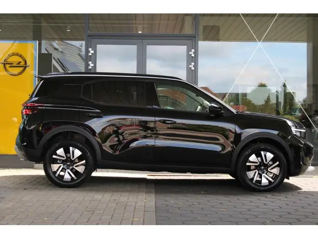 Opel Frontera 1.2 Turbo Hybrid Ultimate 5p. | Keyless Entry & Start | Winterpack | BLIS | Achteruitr...