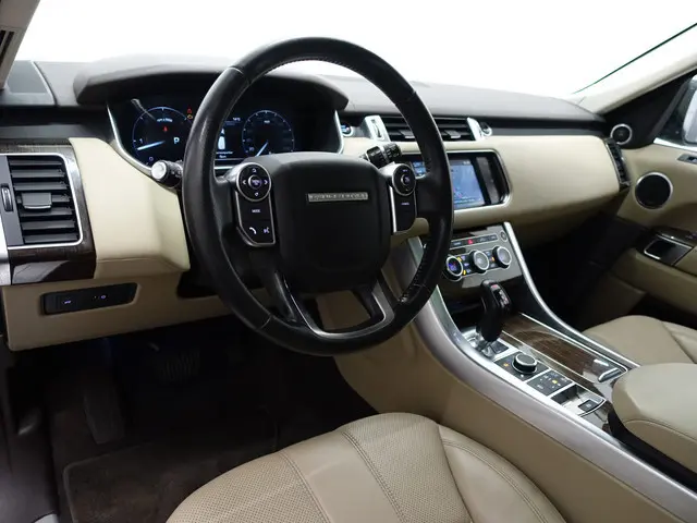 Land Rover Range Rover Sport 3.0 TDV6 HSE Dynamic- Two Tone, Panoramadak, Meridian Surround Audio, L...