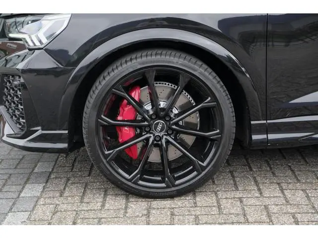 Audi RSQ3