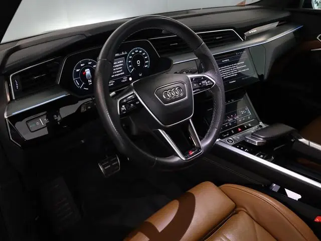 Audi Q8 e-tron