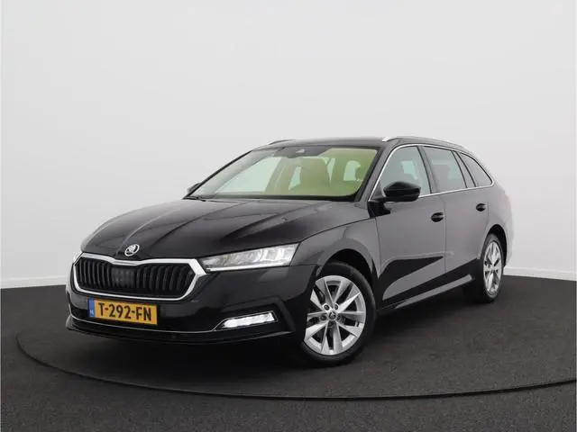 ŠKODA Octavia Combi 1.0 e-TSI Business Edition Plus/ automaat/ zeer mooi!