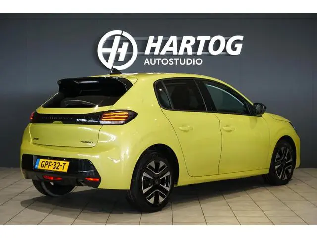 Peugeot 208 Hybrid 100 e-DCS6 Allure + ADAPTIEVE CRUISE / CAMERA / KEYLESS / CARPLAY