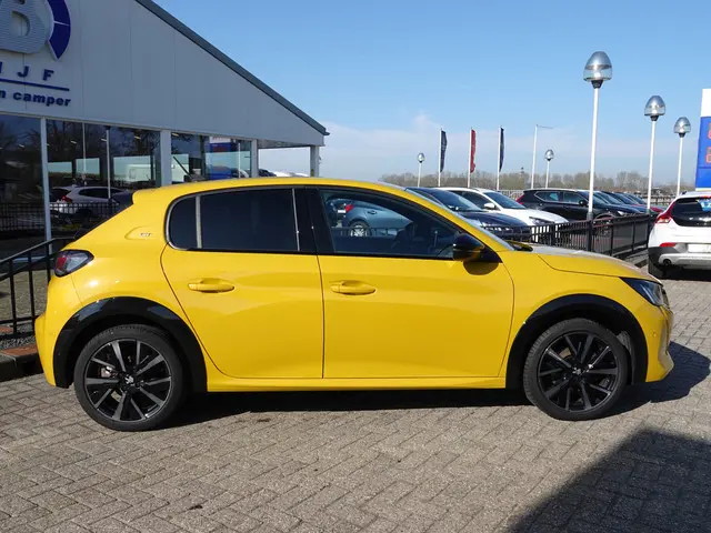 Peugeot 208 1.2 PureTech GT 100PK H-LEER | GR. NAVI | STOELVERW. | LED