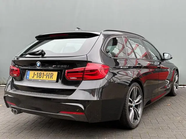 BMW 3-serie Touring BWJ 2019 330i 252 PK High Executive M-SPORT AUTOMAAT | PANO | LEDER | STOELVERW....