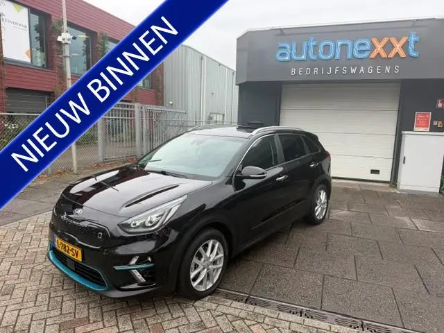 Kia e-Niro DynamicPlusLine 64 kWh AIRCO I NAV I LEDER INERIEUR I OPEN DAK I 1e EIGENAAR I COMPLETE O...