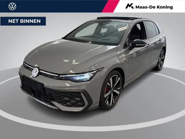 Volkswagen Golf 1.5 272pk DSG eHybrid GTE · Panoramadak · 360 Camera · P-Sensoren · Head-Up · Apple/...