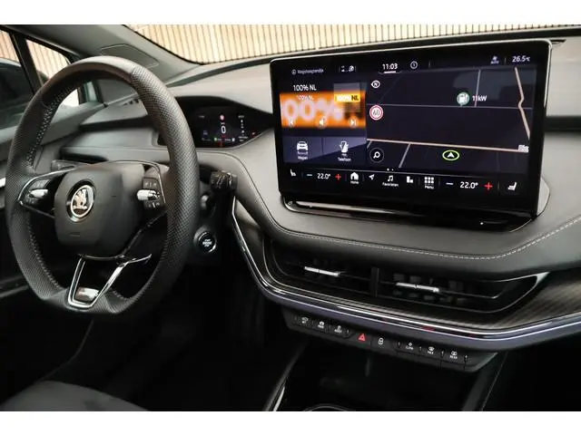 Skoda Enyaq iV 80 204pk Sportline SOH 90% Panoramadak Keyless Memory Stoelverwarming Navigatie
