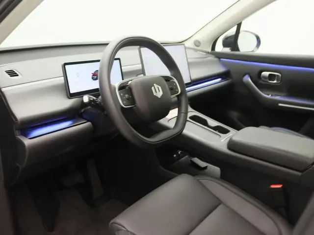Leapmotor C10