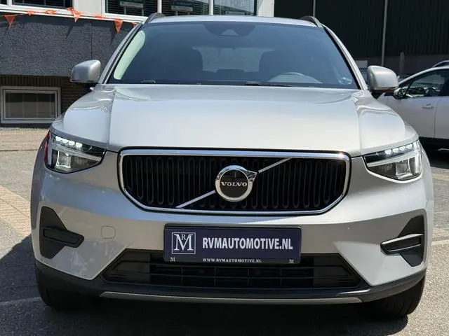 Volvo XC40 1.5 T2 Essential VAN: 32.900,- VOOR: 30.877,- UW WKVOORDEEL: 2.023,-| WINTERPAKKET STOEL...