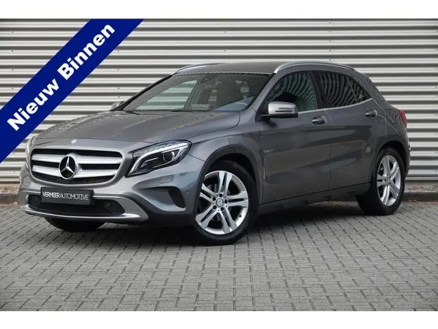 Mercedes-Benz GLA-klasse 200 Ambition | Trekhaak | Cruise | Navi | Stoelverw. |