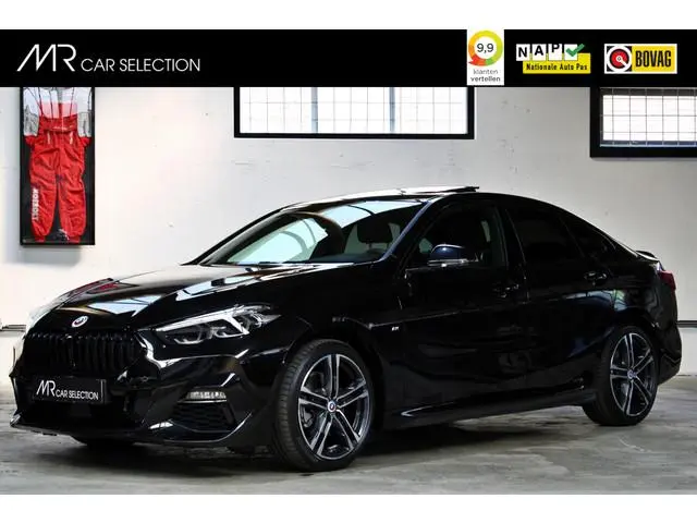 BMW 2-serie Gran Coupé 218i High Executive | M-Sport | Panoramadak | Memory | Trekhaak | NL auto | 1...