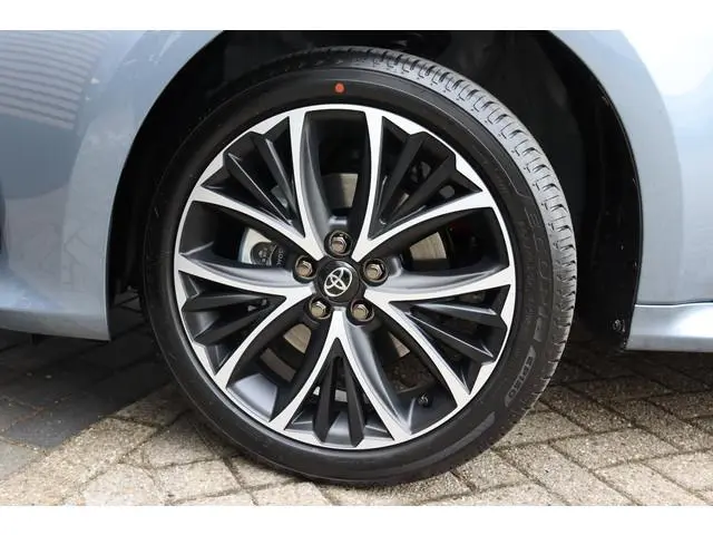 Toyota Yaris 1.5 Hybrid 115 Dynamic, Comfort Pack, , Nieuw en direct leverbaar met €2.000 inruilvoor...