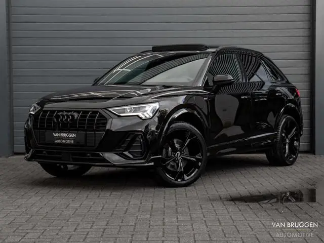 Audi Q3 45 TFSI e S-Line Pano Trekhaak BTW Keyless 20" CarPlay