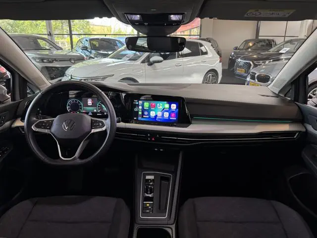 Volkswagen Golf 1.5 eTSI DSG LIFE BUSINESS CAMERA/ACC/CARPLAY/SFEERVERL.